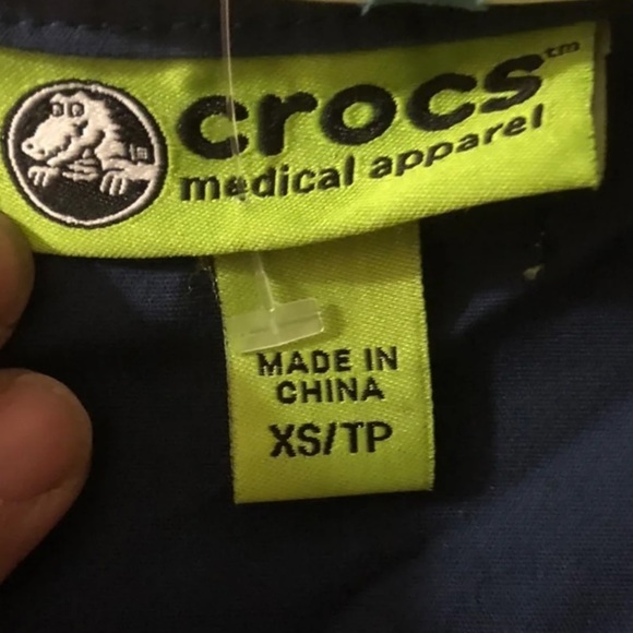 Crocs Shirt Women’s Size XS Medical Apparel Scrub‎ Top Blue - Picture 5 of 6